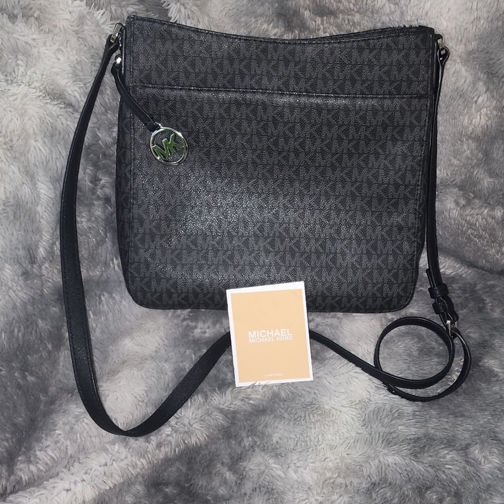 Michael Kors Crossbody - Picture 2 of 4